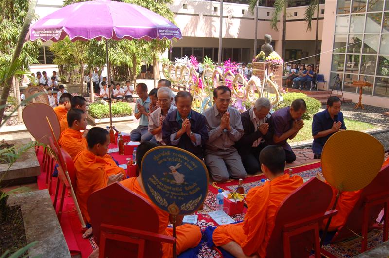 ../Picture/2552/DSC_0115 (Medium).JPG